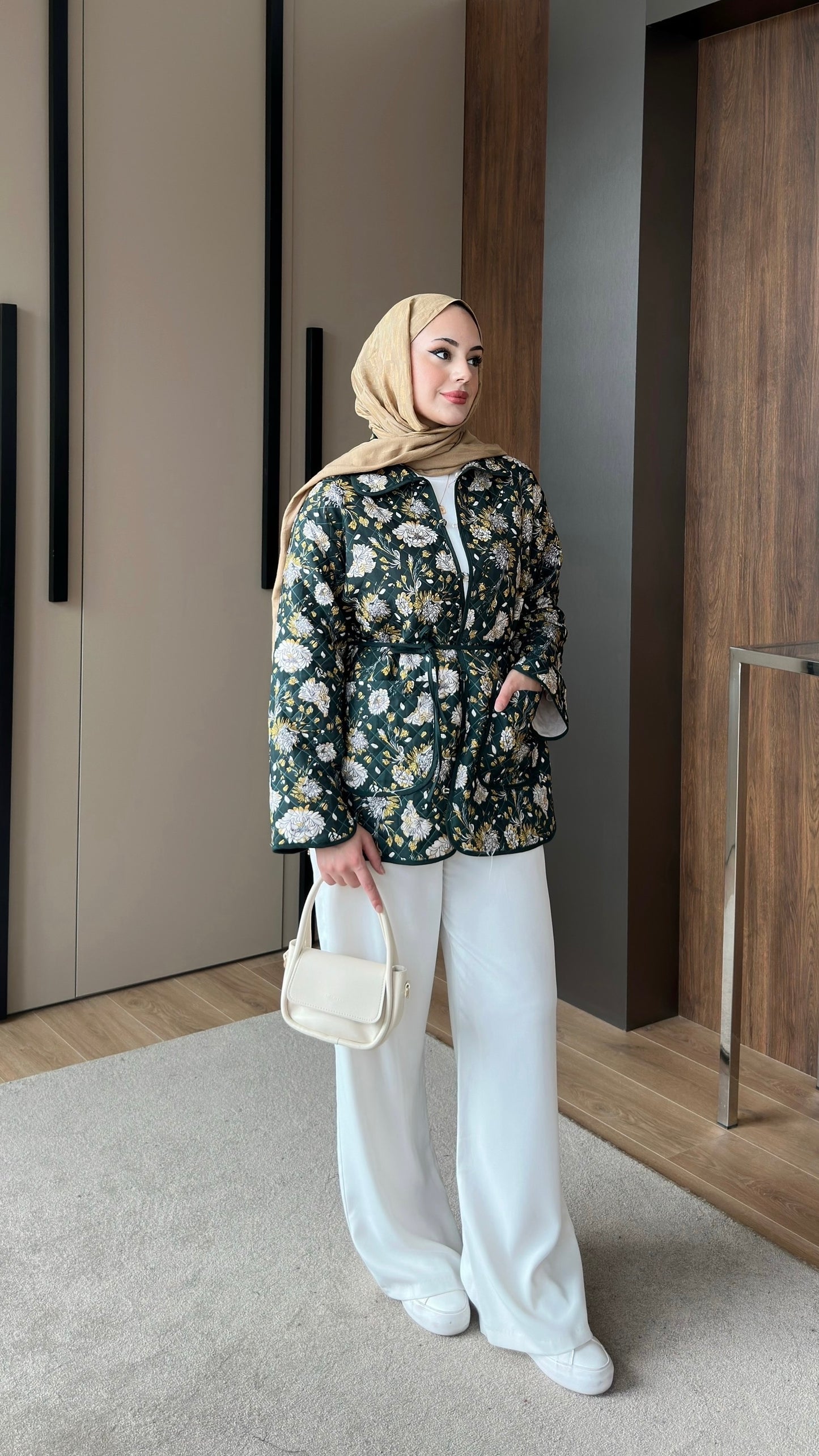 Etnik Desenli Kapitone Ceket Haki