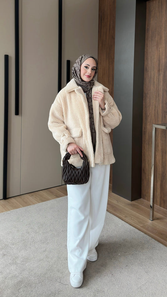 Kolları Kemer Detaylı Peluş Ceket Bej